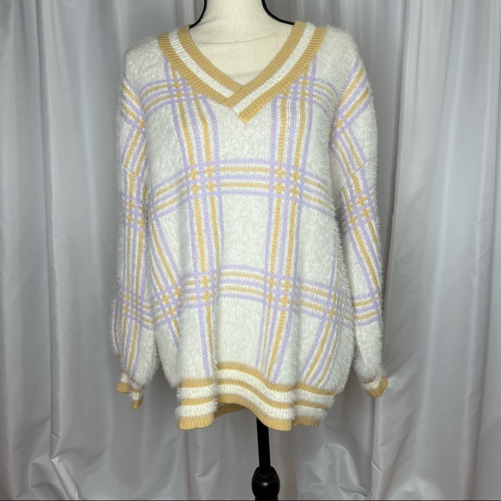 Forever 21 White and Yellow Plaid V-Neck Sweater